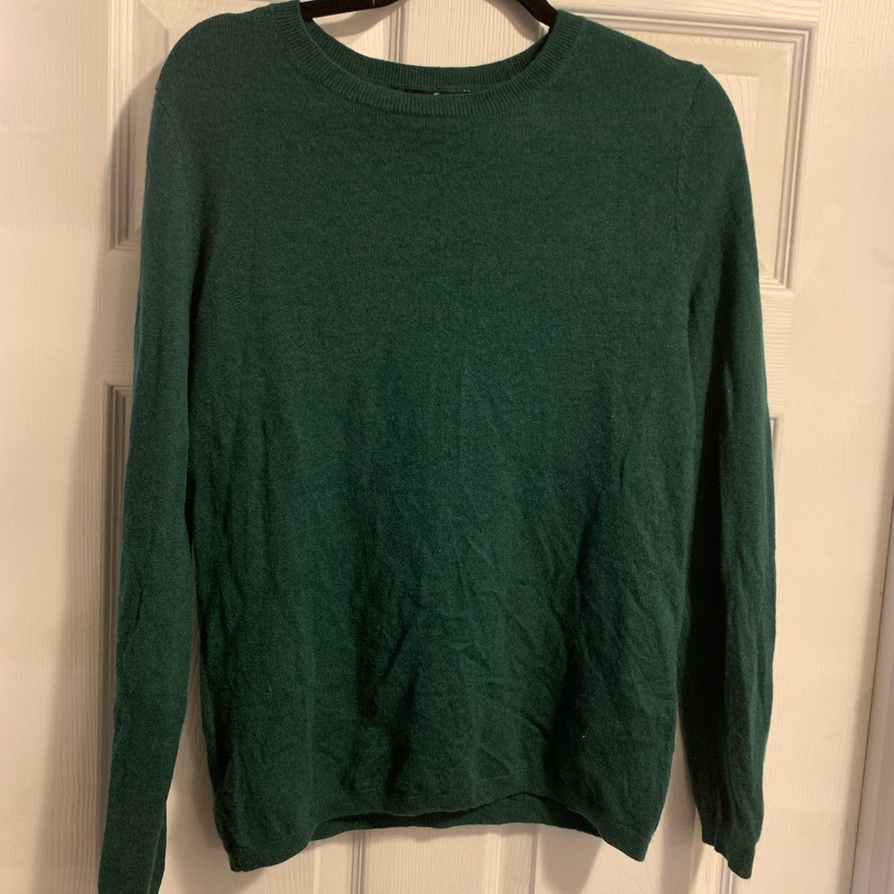 Lands end 100% cashmere sweater, size medium.